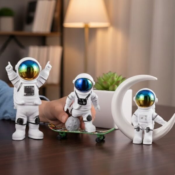Astronaut Ornament Little Astronaut Model Resin Crafts Home